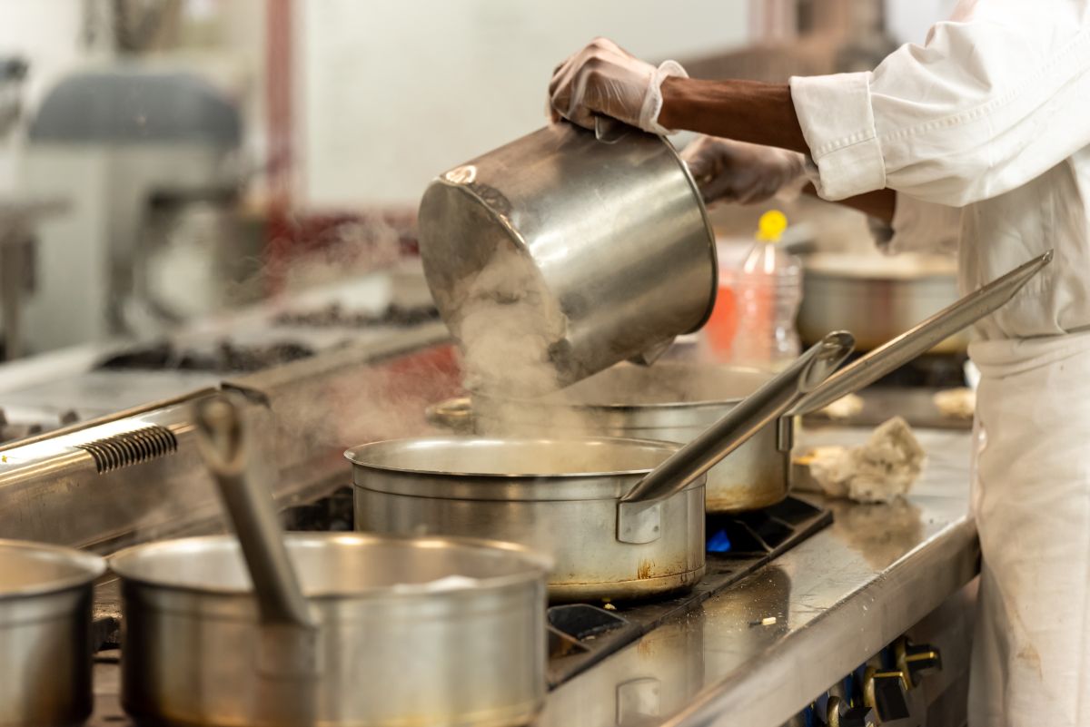 Restaurant Labor Planning for Holiday Hiring Season